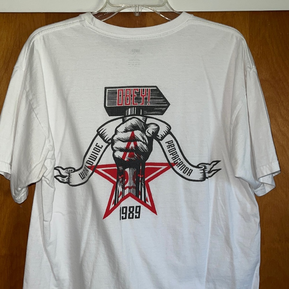 Obey T shirt